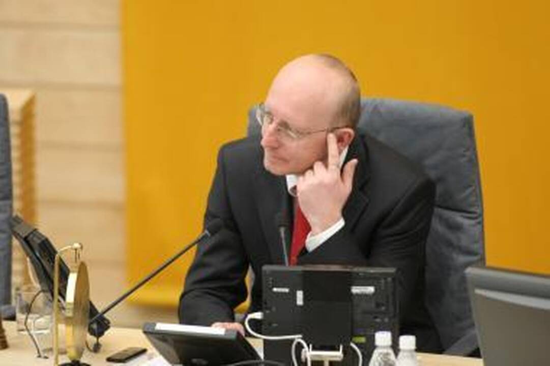 Realybės šou tęsiasi: buvę bendražygiai vers A.Valinską atsiprašyti