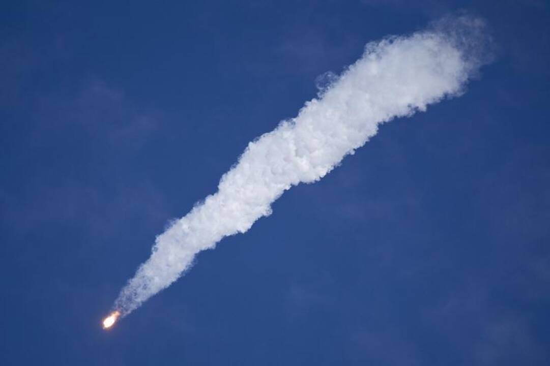 Rusijos raketa iškėlė į orbitą kapsulę su trijų žmonių įgula