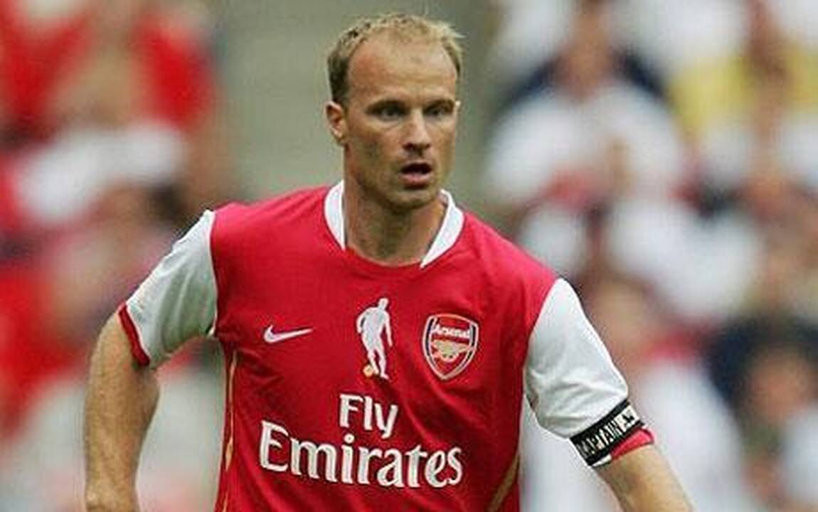 „Arsenal“ klubas legendiniam Dennisui Bergkampui pastatys statulą
