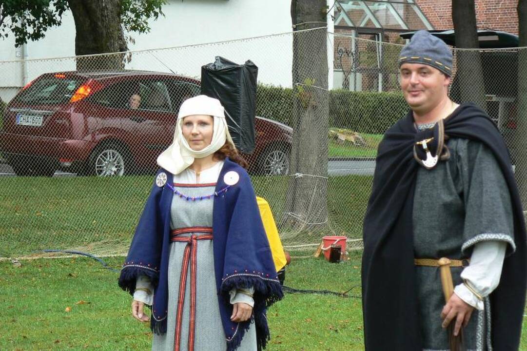 Festivalio dalyvius pakerėjo įspūdingi kuršių kostiumai