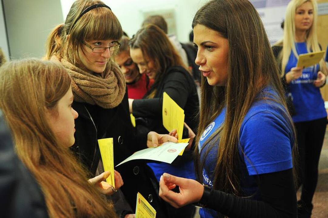 Penktadienį pradedamas paraiškų priėmimas socialinei stipendijai gauti