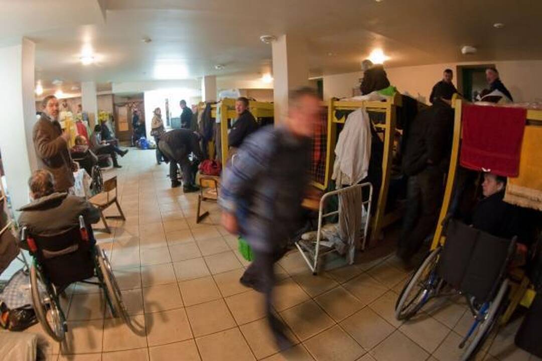 Nakvynės namuose - benamių  antplūdis   