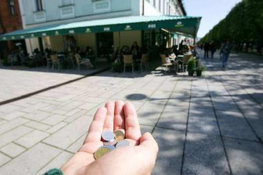 Apklausa: miestiečiai pasigenda valdžios dėmesio didėjančiam skurdui