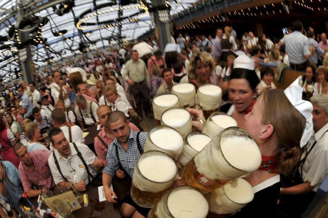 Vokietijoje prasidėjo tradicinė alaus šventė „Oktoberfest“