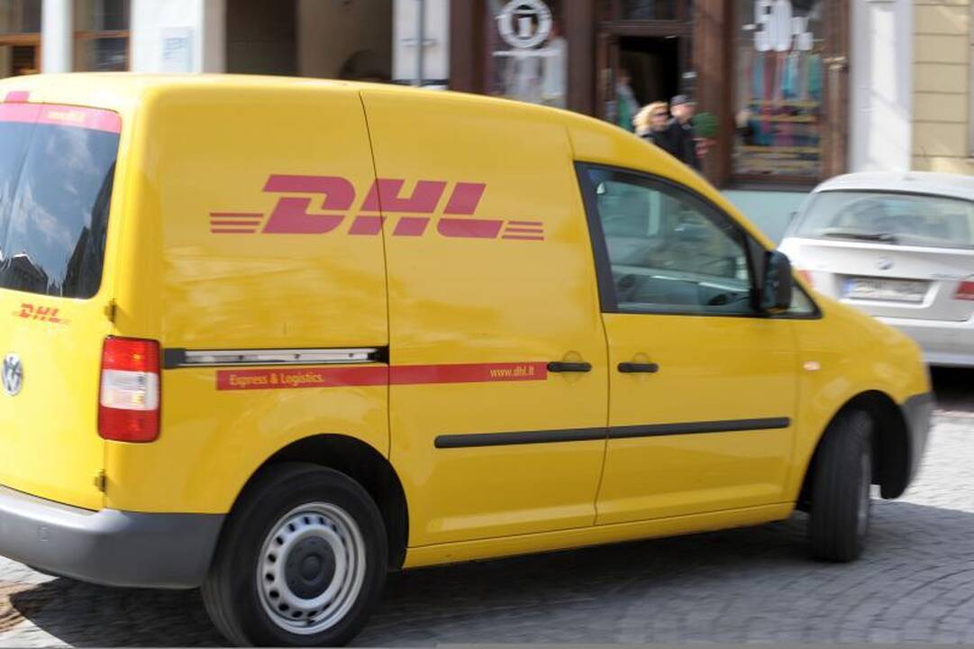 Lietuvoje sveikinimus keičia mažos siuntos