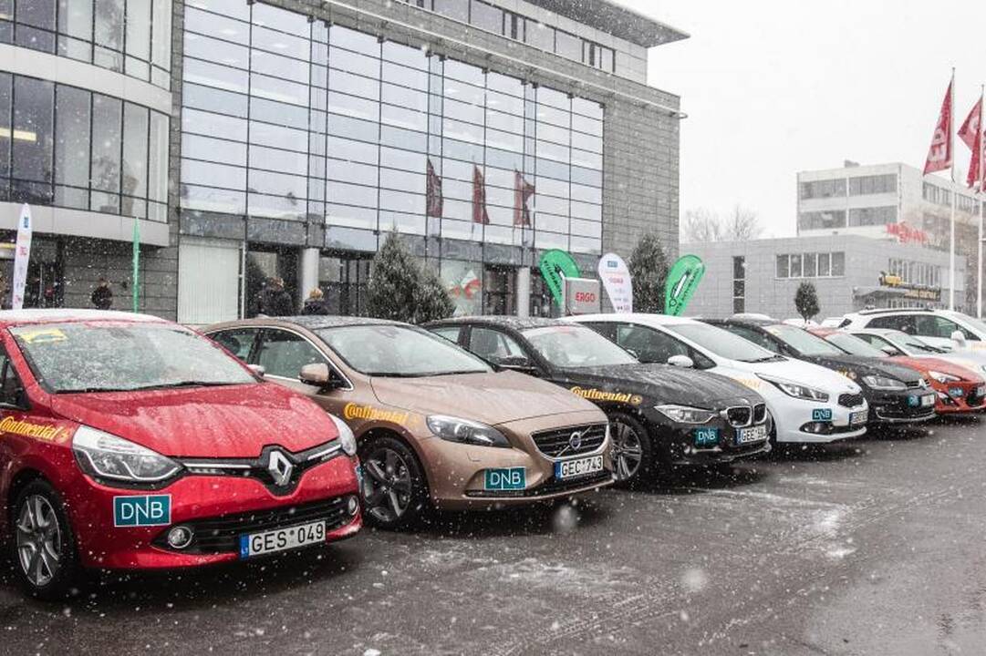 Perkame naują automobilį? Pirmiausia išmokite „auto“ žargoną!