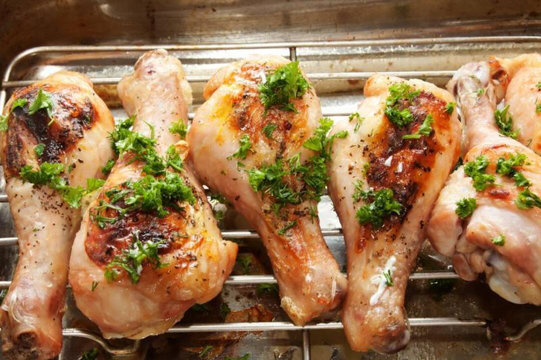 Prancūzai pasiskundė dėl salmonelėmis užkrėstos vištienos iš Lietuvos
