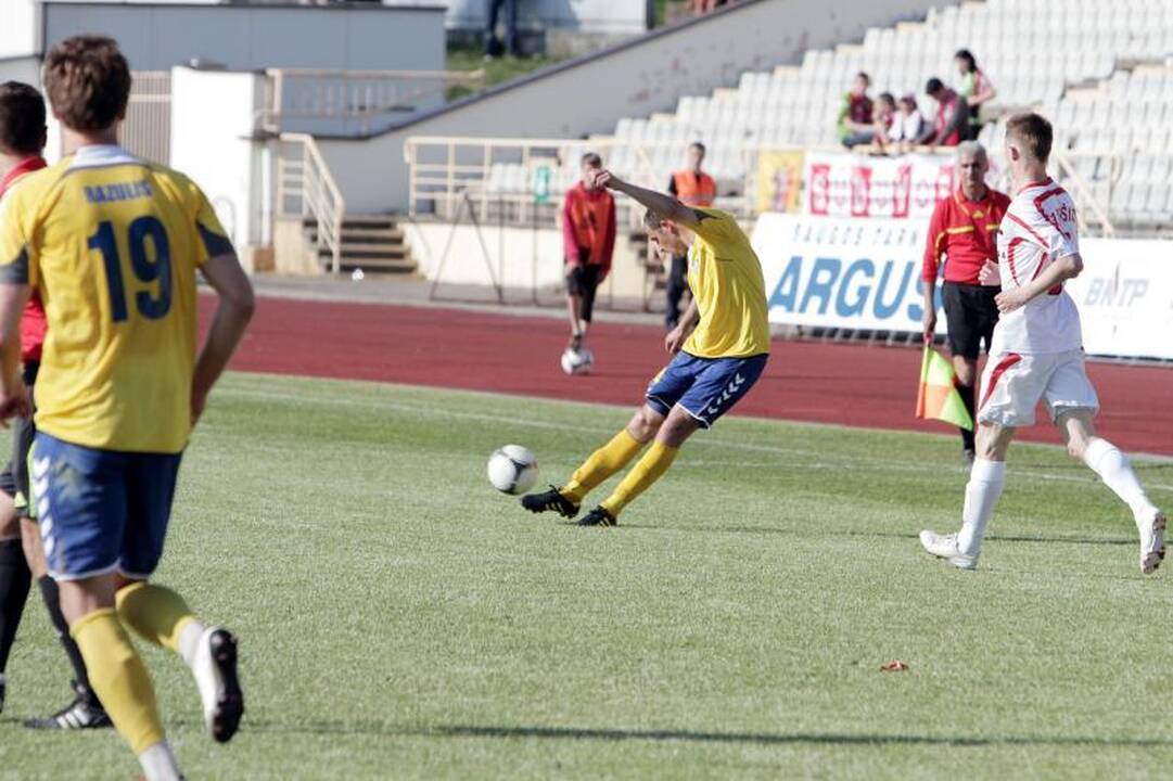 „Sūduvos“ futbolininkai nugalėjo Lietuvos futbolo A lygos autsaiderį