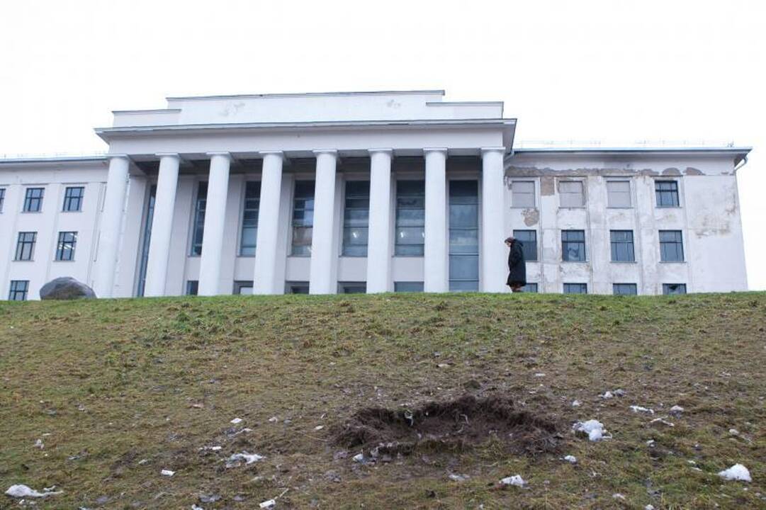 Tiriamos dvi sprogimo ant Tauro kalno versijos