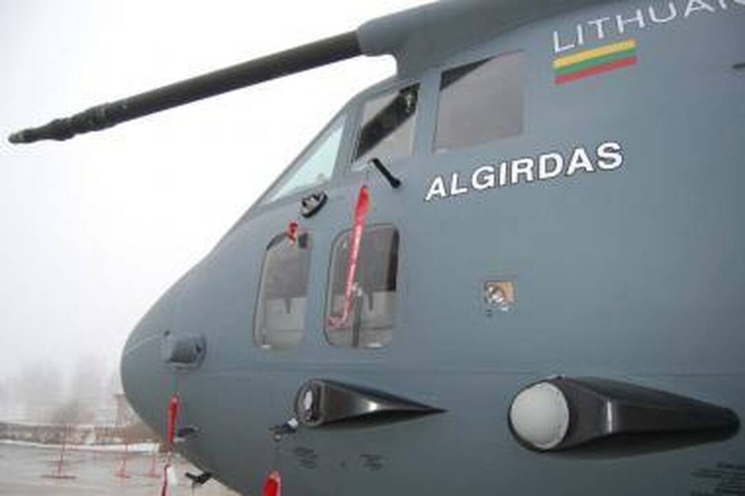 Kariniam transporto lėktuvui - Algirdo vardas
