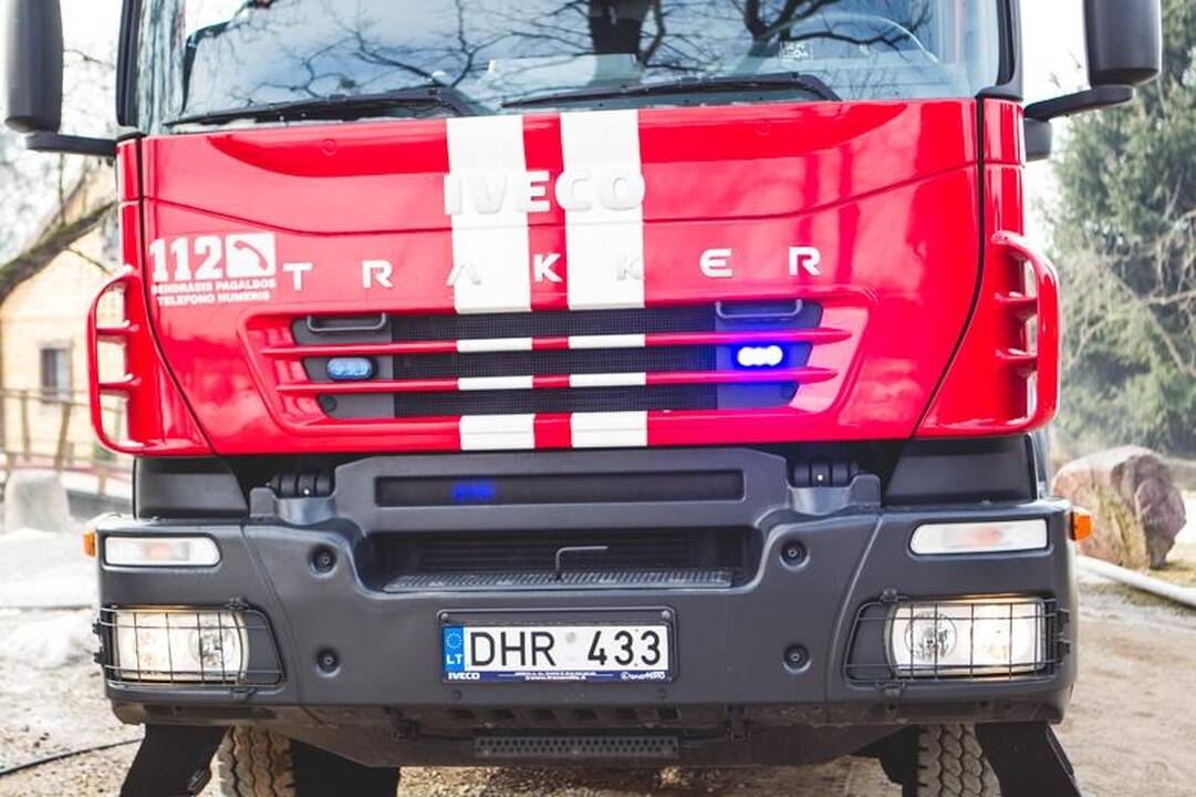 Klaipėdos rajone iki pamatų sudegė sodo namelis 