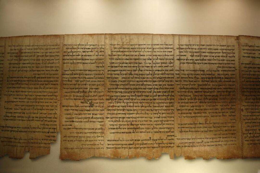 „Google“ ėmėsi skaitmeninti Negyvosios jūros ritinius