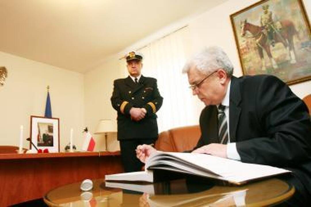 Klaipėdiečiai vienijasi su lenkų skausmu