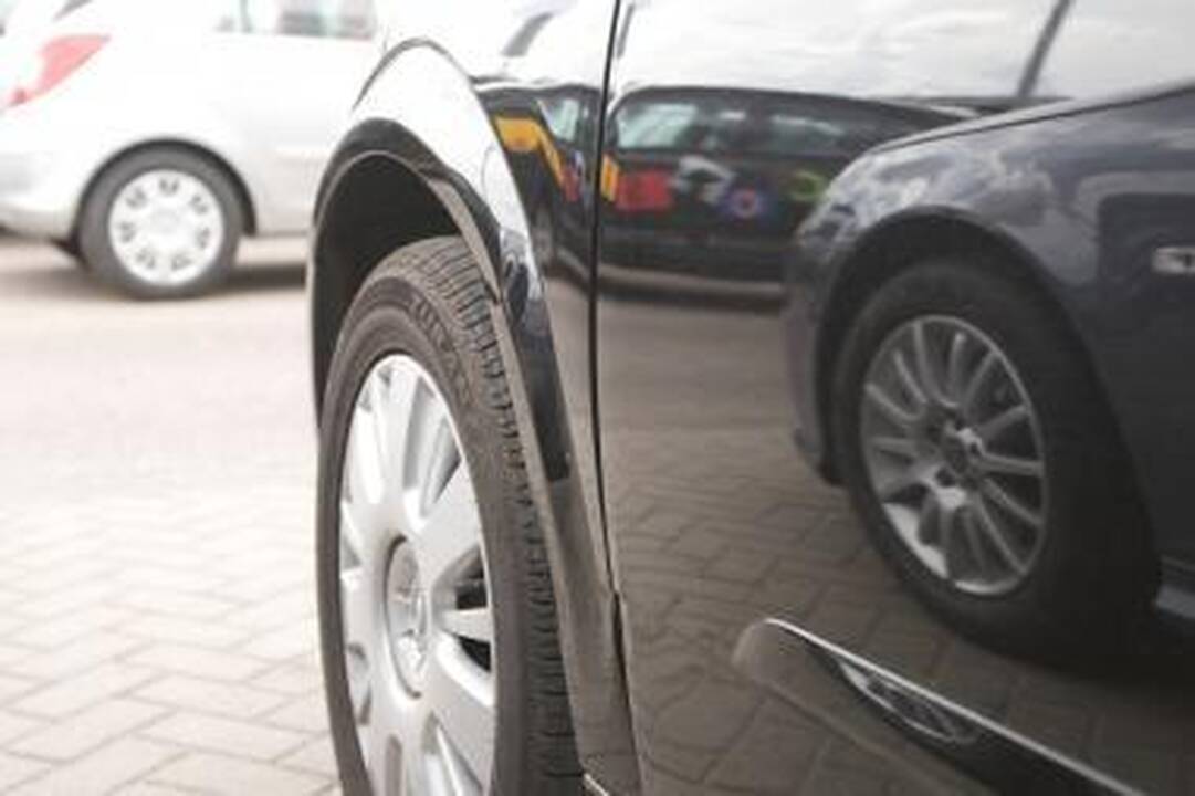 Kaunietį apvogė beremontuojantį automobilį