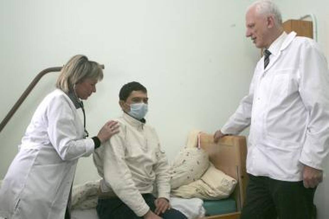 Gal tu esi tas 12-as numeris, sergantis hepatitu?