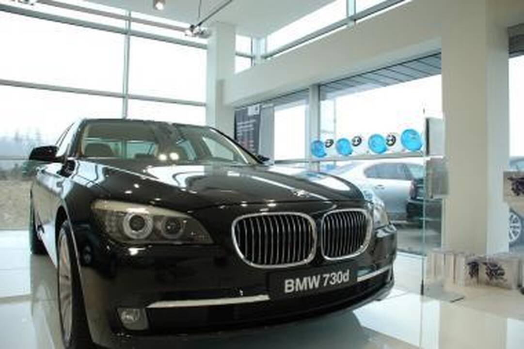Kaune - oficialus BMW automobilių salono atidarymas