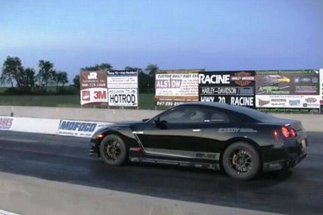Žvėriškas „Nissan GT-R“: pasiektas naujas „drago“ rekordas