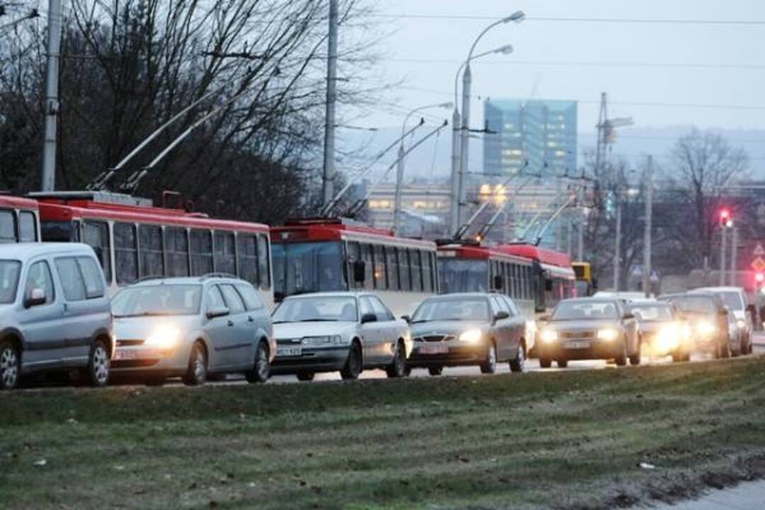 Laisvės prospektas – užkeiktas troleibusams