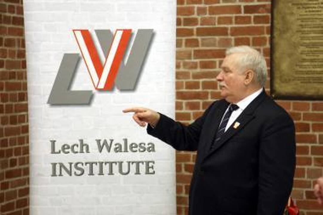 Antikomunistą L.Walesą įsiutino knyga