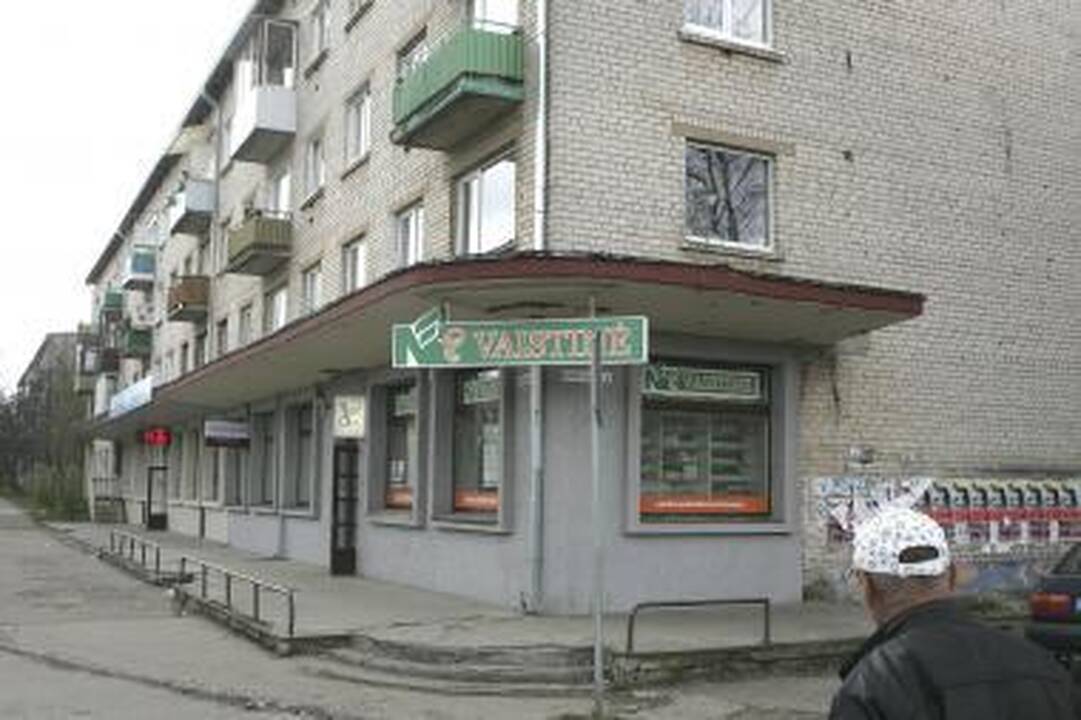 Į butą Kaune įsiveržę vyrai šeimininkei uždėjo antrankius (papildyta)