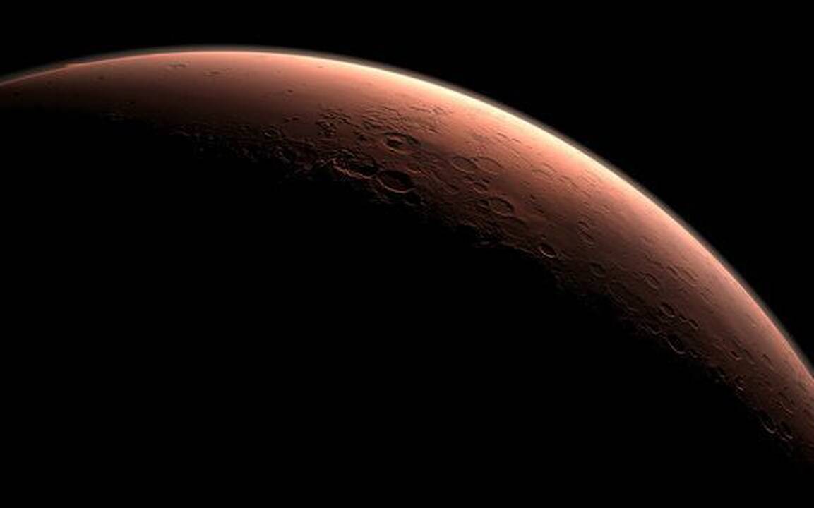 Maroke nukrito juodo stiklo meteoritas iš Marso