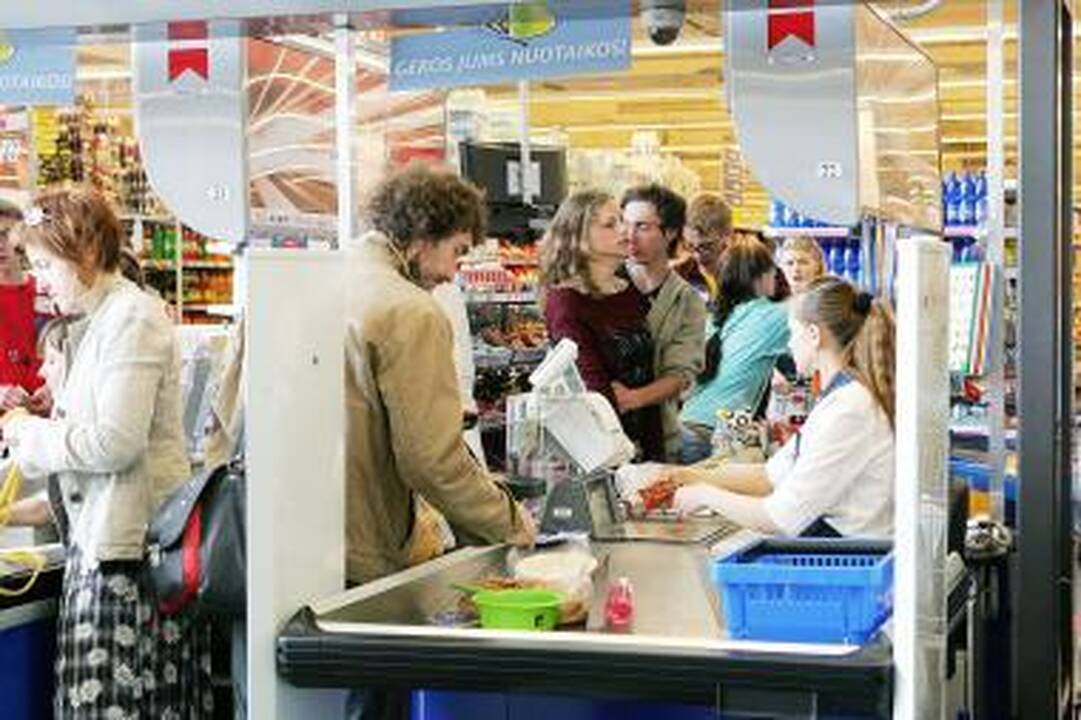 Vyriausybė neatsisako planų užmauti prekybos centrams apynasrį