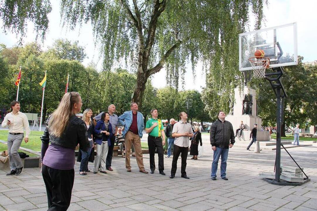 Kauniečiai susirungė baudų mėtymo varžybose