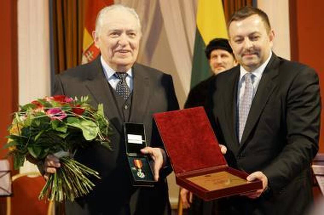 S. Sondeckį apdovanojo naujas Vilniaus meras