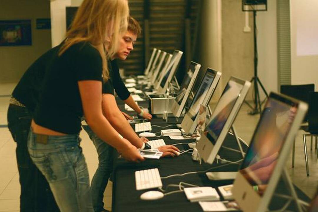 "Bitė" tikina nepažeidusi įstatymo lygindama savo ir "Omnitel" interneto paslaugas 