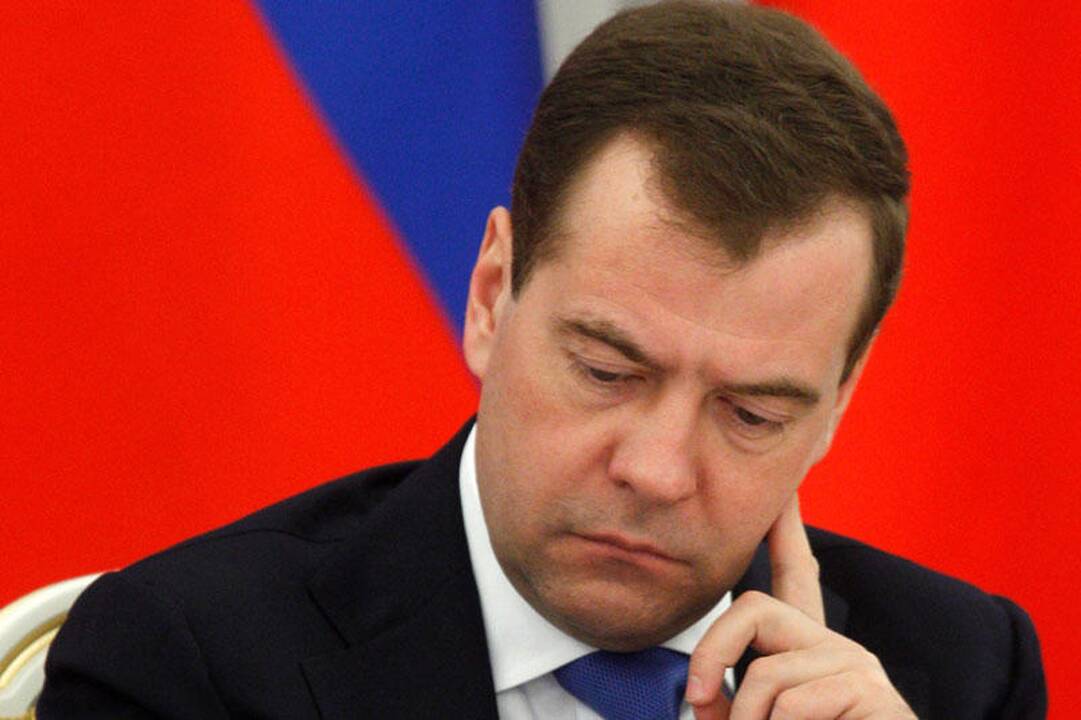 D.Medvedevas įtūžo įgriuvus Vladivostoke tiesiamam greitkeliui