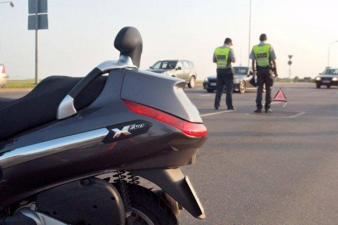 Trečiadienio vakaras Vilniuje: trys avarijos, apgadinti septyni automobiliai