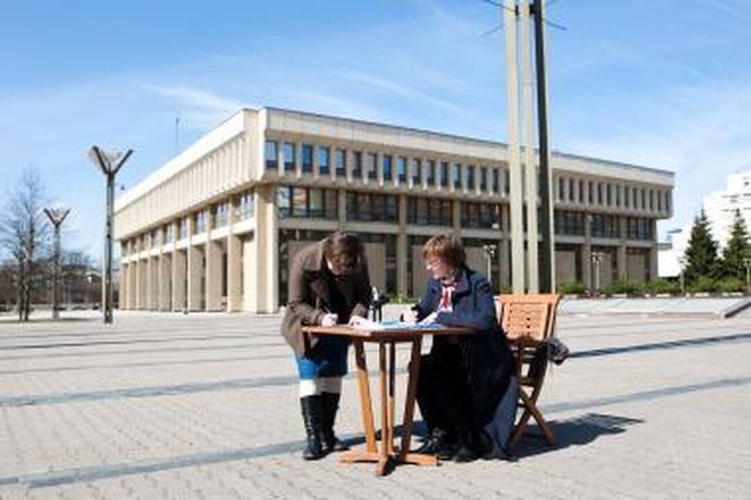 Peticiją prieš pensijų mažinimą pasirašė 42 tūkst. gyventojų
