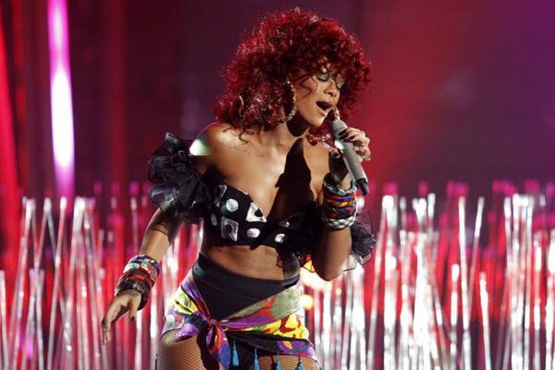 Rihanna mano, kad po metų jau galėtų būti mama