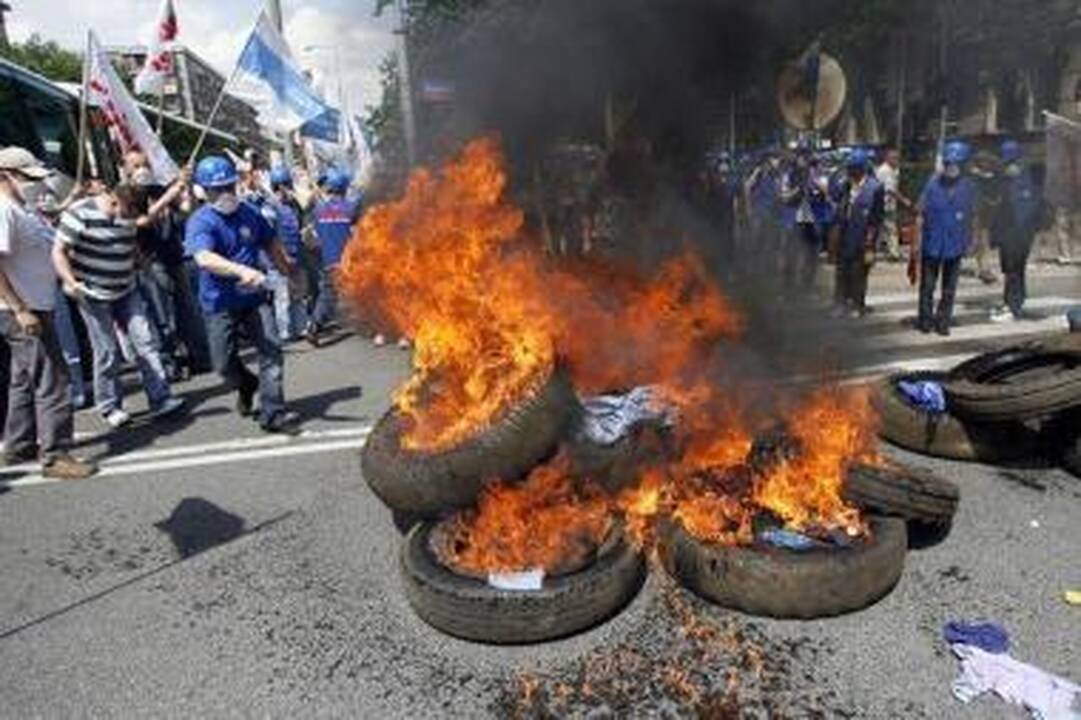 Lenkų darbininkai surengė protestą