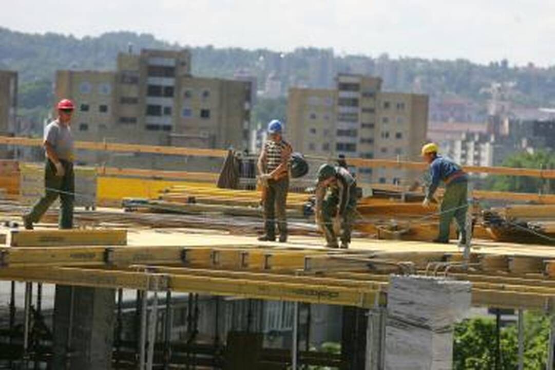 Antrojo ketvirčio BVP - per 28 mlrd. litų