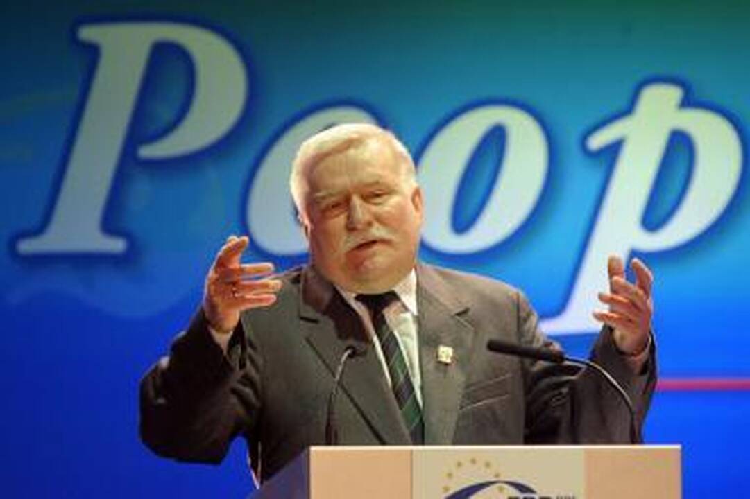 Daugiausiai gauna L.Wałęsa