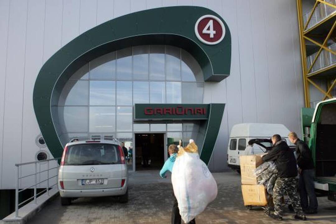 Dėl sukčiavimo Gariūnuose įtariama 90 asmenų 