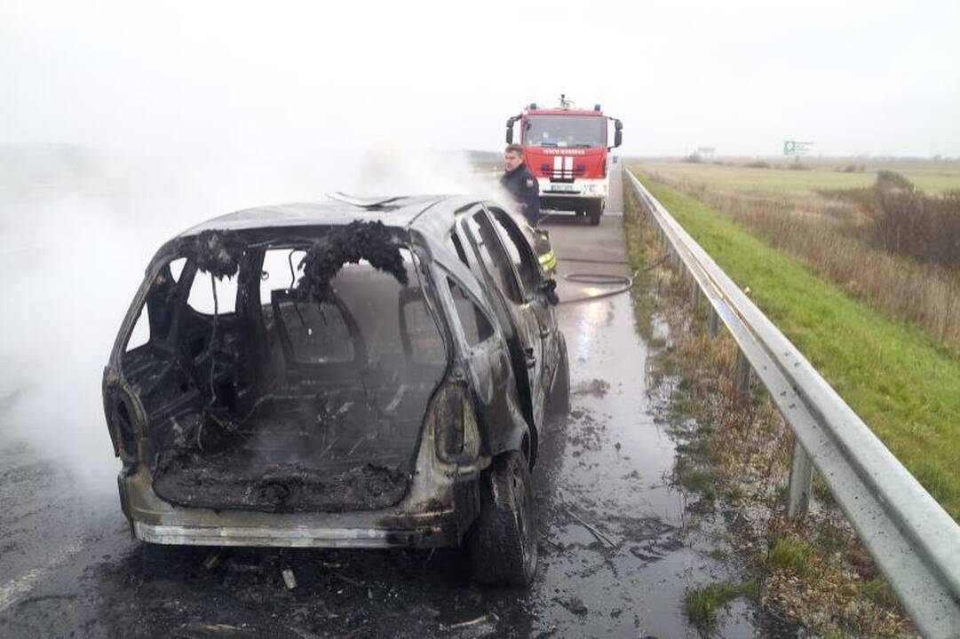 Aukų keliuose – vis daugiau: per savaitę žuvo 10 žmonių