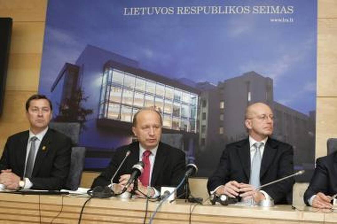 Keturios partijos tęs derybas dėl postų