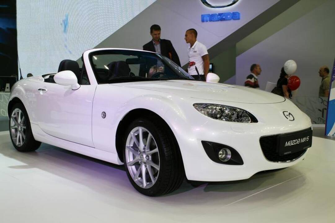 Atnaujintas „Mazda MX-5“ rodsteris Europos rinkas pradžiugins rudenį