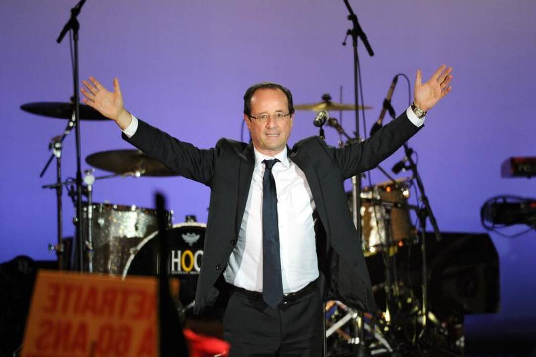 F.Hollande'as nori plėtoti euro zonos ekonominę sąjungą