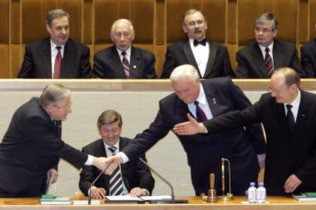 V.Landsbergis ignoruos A.Brazausko laidotuves?