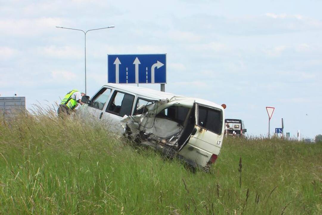 Netoli Klaipėdos automobilis nutrenkė nėščią moterį (papildyta)