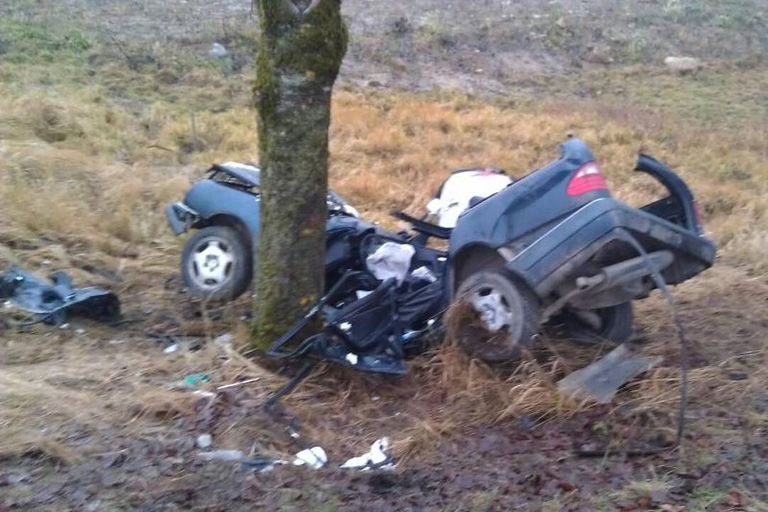 Avarijos prie Rietavo metu žuvo vairuotojas (atnaujinta)