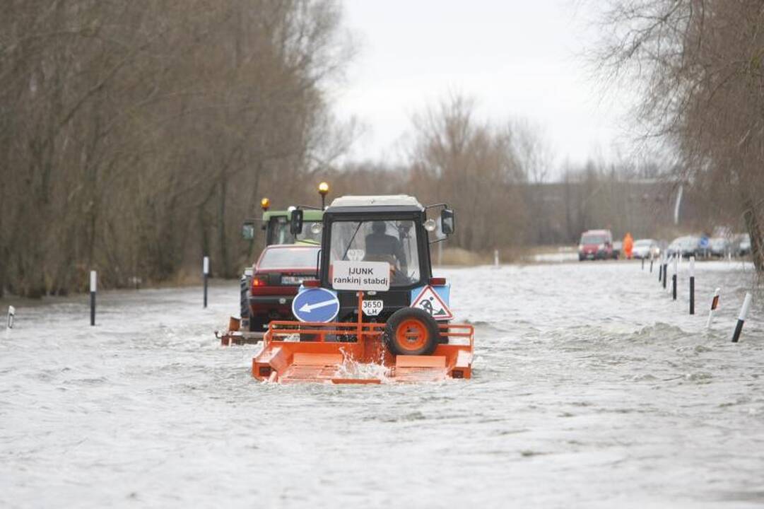 Potvynio zonoje savaitgalį gelbėjimo darbų vykdyti neteko
