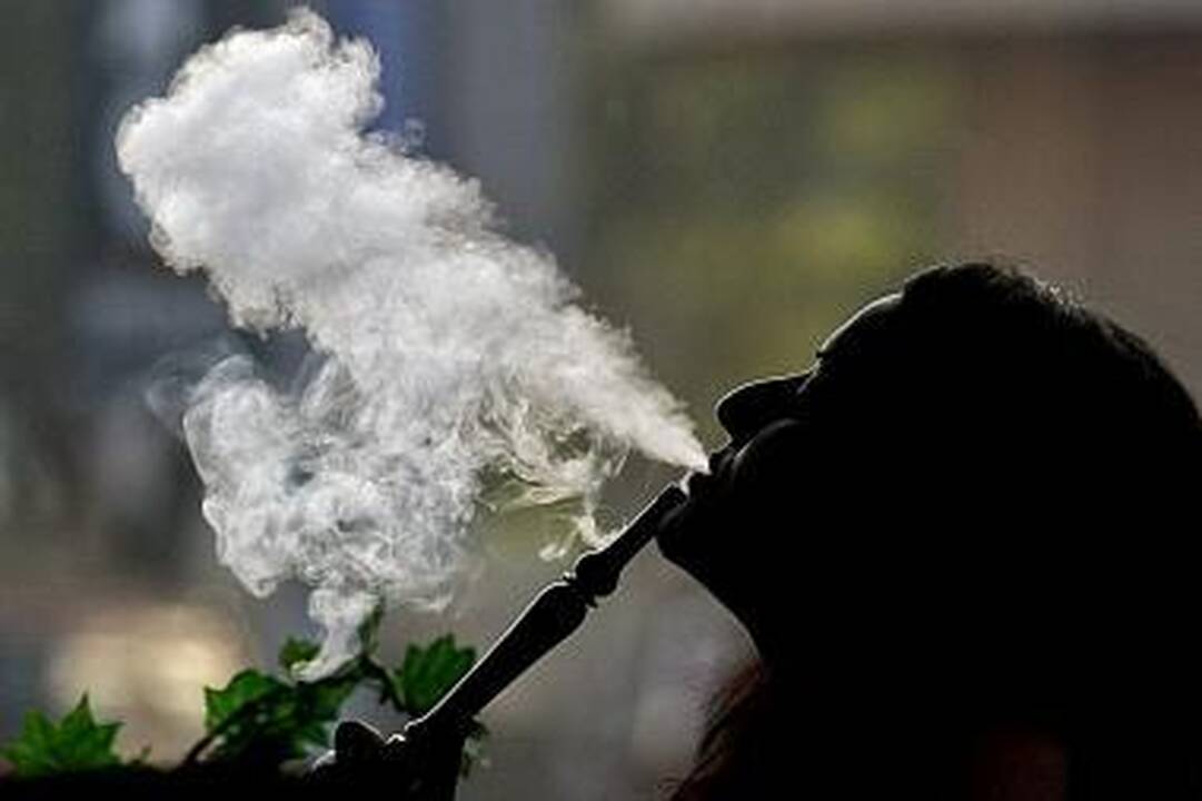 Naujos Seimo sesijos proga parlamentarams įrengtas naujas rūkomasis