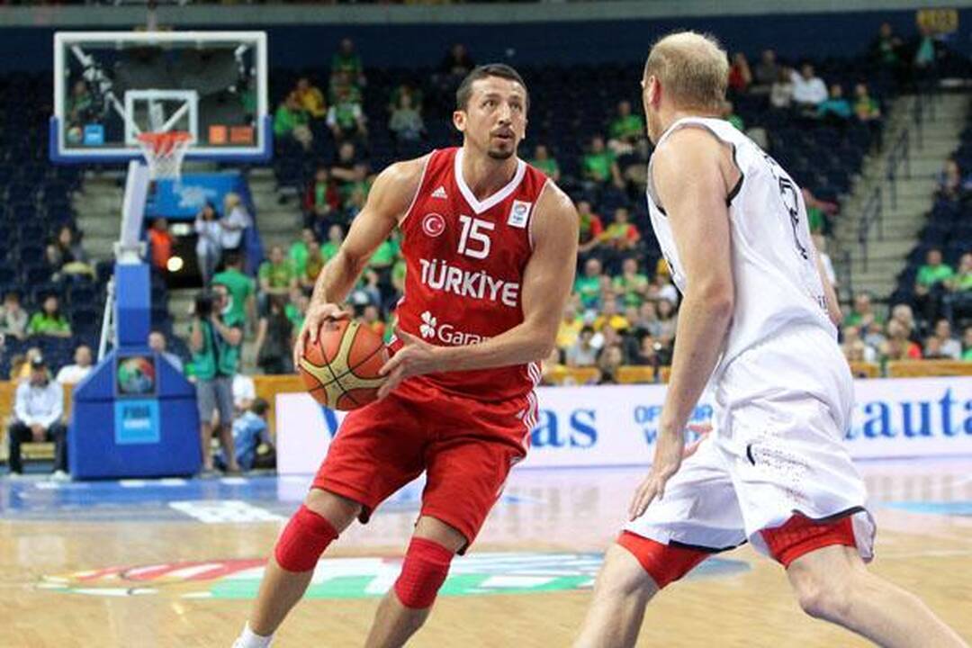 „Realas“ neigai gandus apie derybas su H.Turkoglu