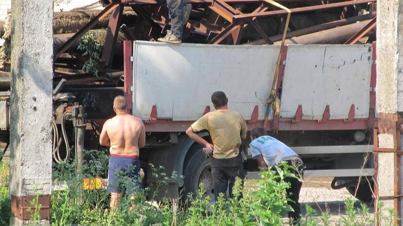 Klaipėdietis nufotografavo vamzdžių vagystę 