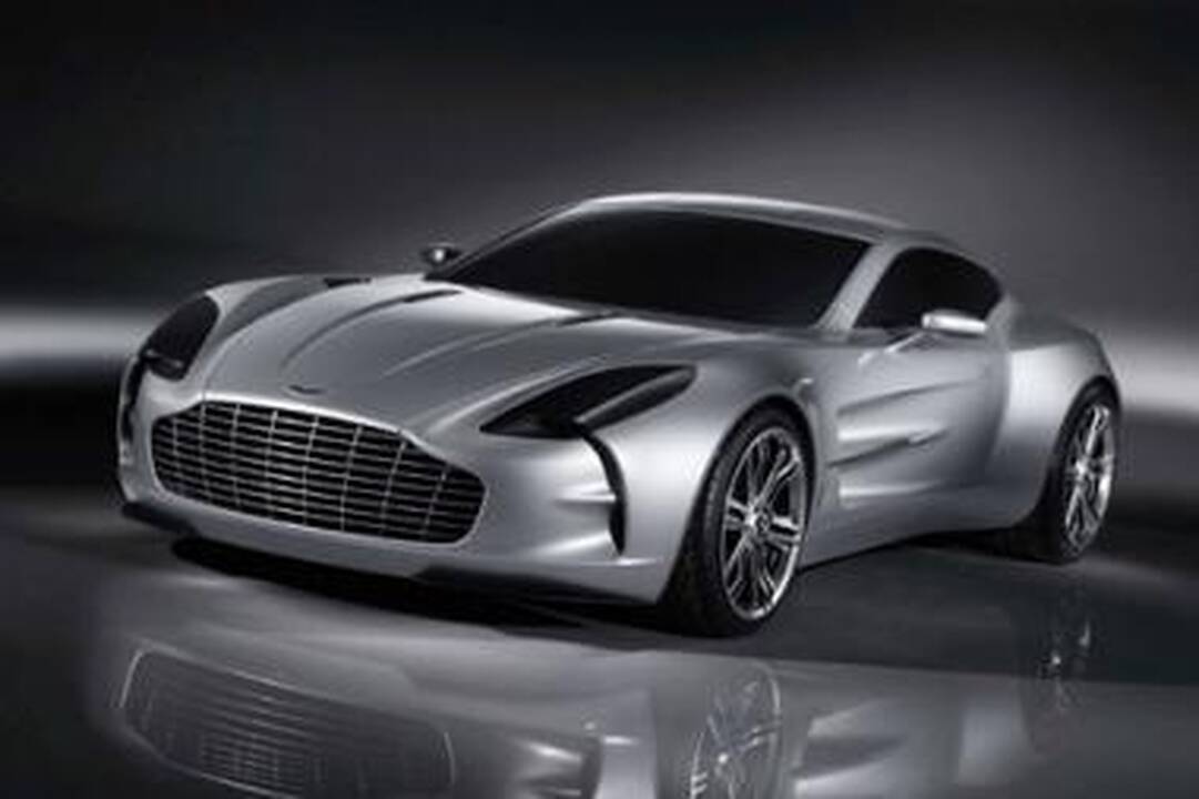 Demaskuotas „Aston Martin One-77"