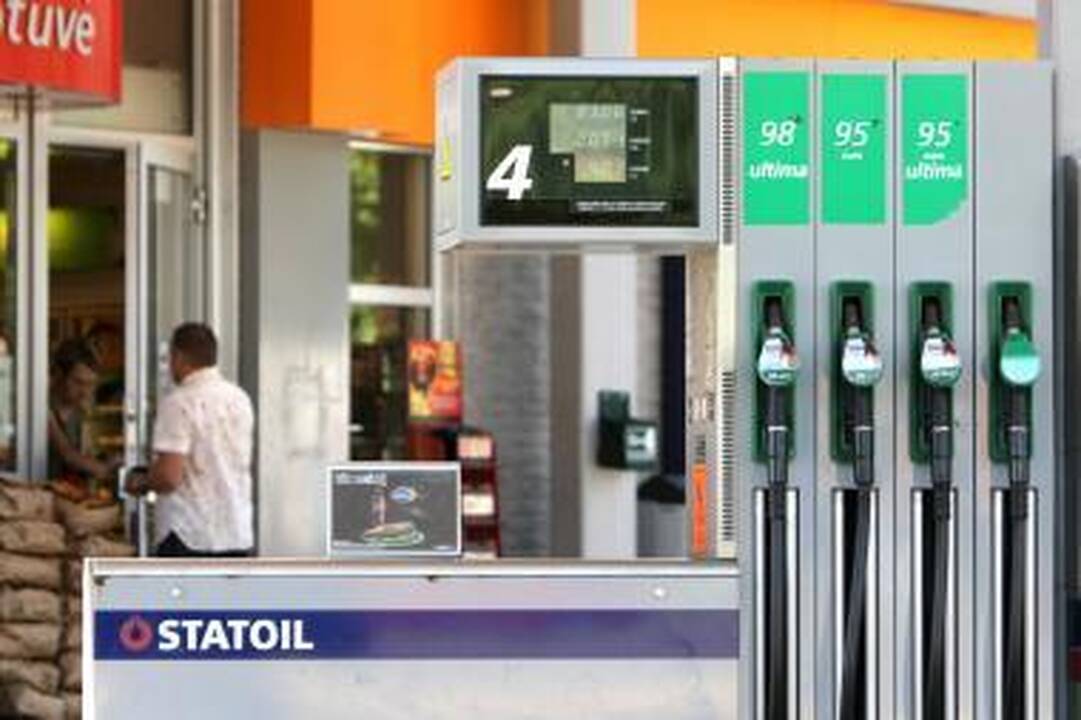 Pavogęs degalų, pakeitė automobilio numerius
